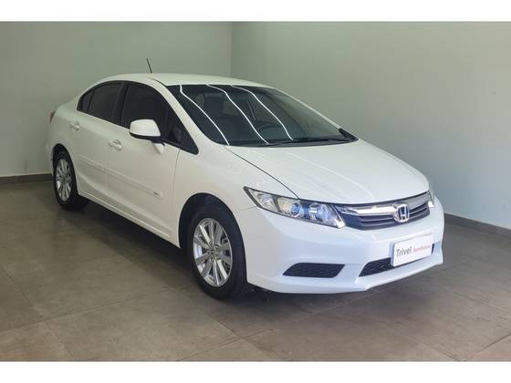 HONDA CIVIC 1.8 LXS 16V FLEX 4P MANUAL HONDA CIVIC 1.8 LXS 16V FLEX 4P MANUAL